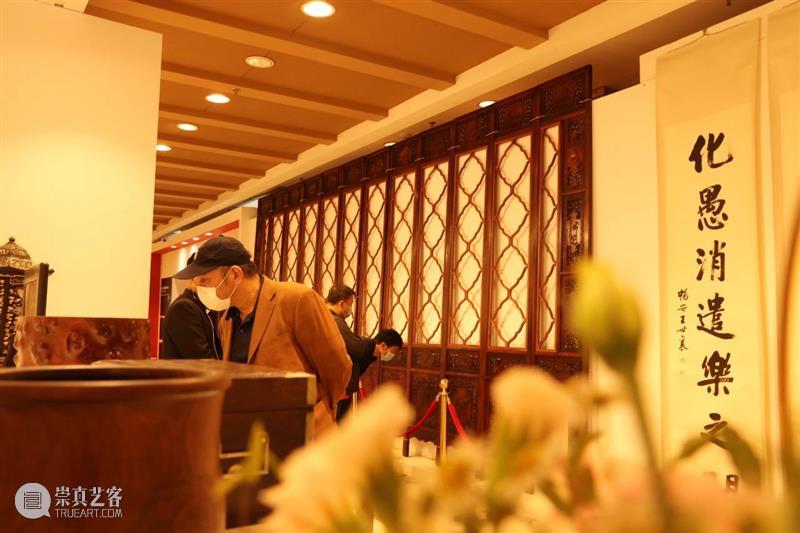 中贸圣佳25周年春拍预展圆满落幕,明日正式举槌! 预展 拍卖会 Sungari Anniversary Auction Preview 地点 北京千禧大酒店 北京市朝阳区东 三环 崇真艺客