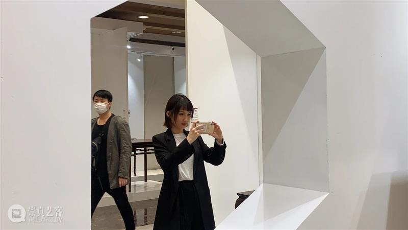 中贸圣佳25周年春拍预展圆满落幕，明日正式举槌！ 预展 拍卖会 Sungari Anniversary Auction Preview 地点 北京千禧大酒店 北京市朝阳区东 三环 崇真艺客