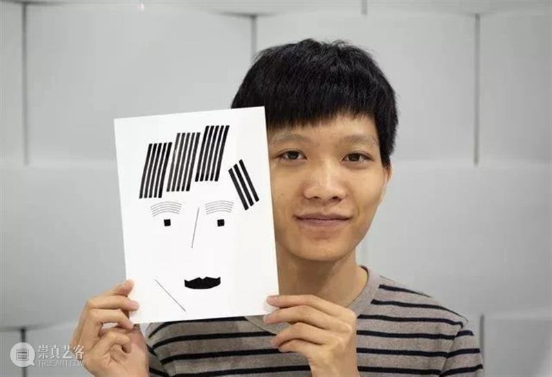 太神奇啦!这个“自动售画机”里藏着毕加索,3分钟就能看到抽象派的自己! 毕加索 画机 抽象派 小时候 好朋友 机器 相框 经历 大头贴 历史 崇真艺客