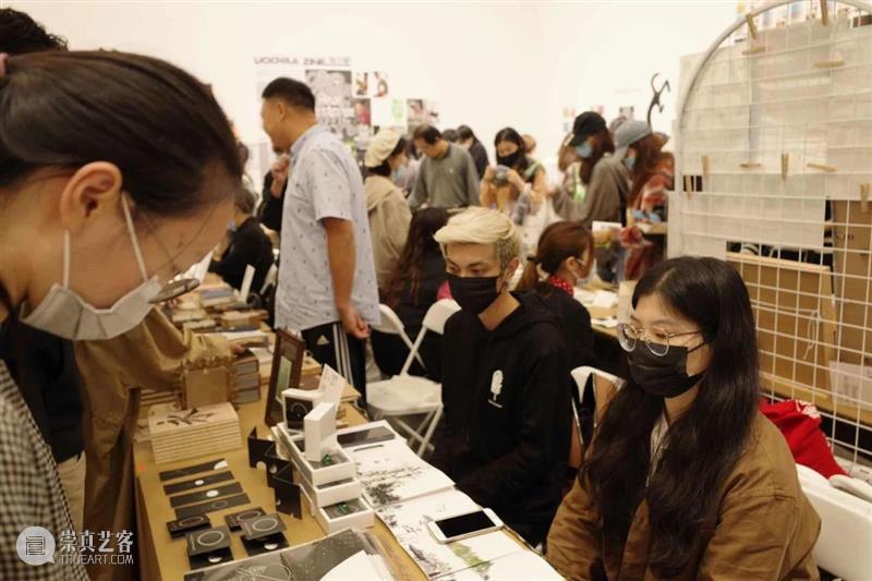 今天你错过了什么？| UNFOLD 2020艺术书展 UNFOLD 艺术 书展 Creek Soho Loft M50创意园 上海艺术书展组委会 上海 帷幕 崇真艺客