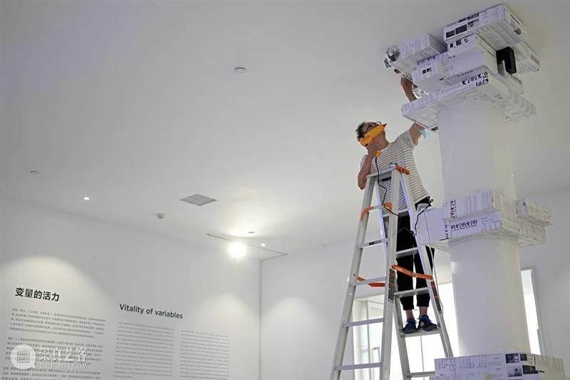 HOW 变量的活力｜胡介鸣：无名柱 变量 活力 胡介鸣 HOW 展期 艺术家 陈天灼 丁乙 梁绍基 李可政 崇真艺客
