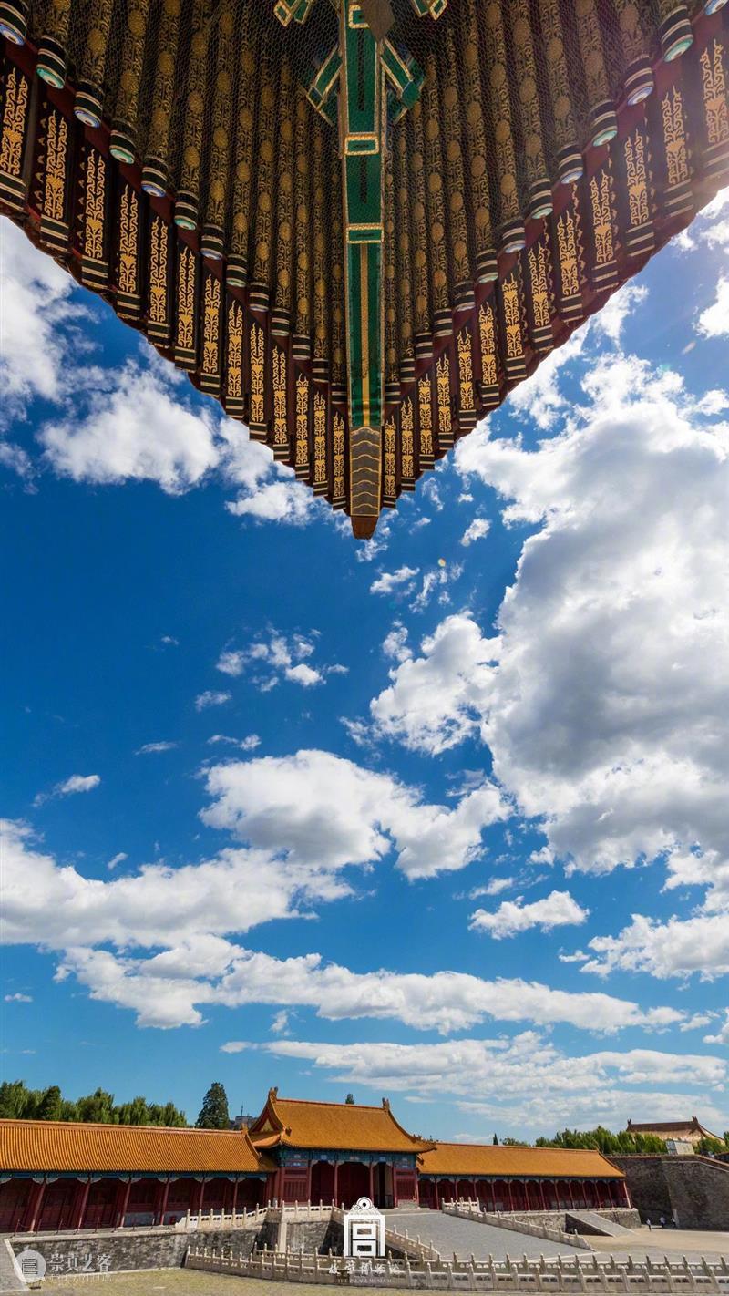 此时故宫，正是秋日好景致 故宫 此时 秋风 白云飞 草木黄落 紫禁城 经年的时光滚滚红尘 光阴 秋色 浩无际 崇真艺客