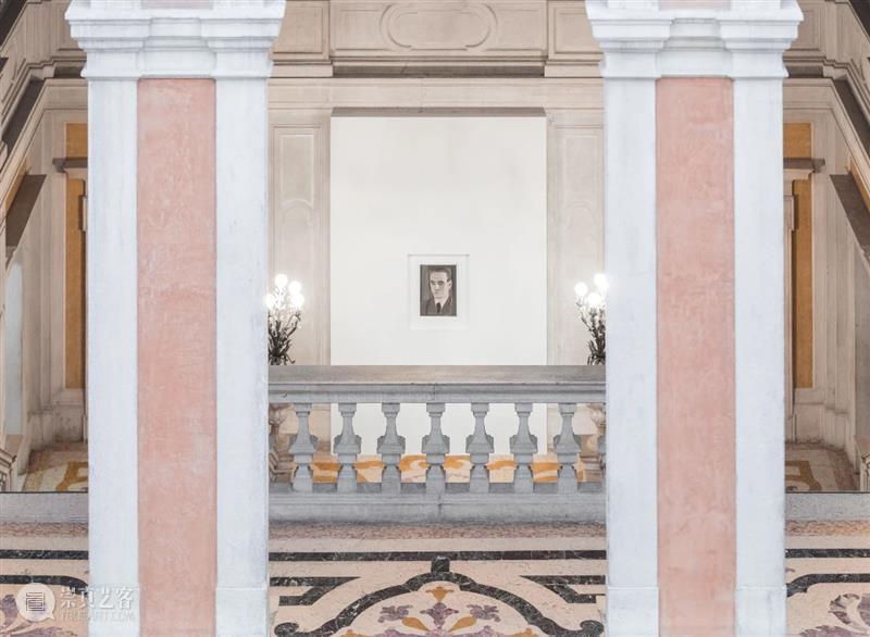 吕克·图伊曼斯作品集 | 肖像作品 吕克 图伊曼斯 作品 肖像 作品集 卓纳 画廊 现场 荷兰德庞特当代艺术博物馆 比利时 崇真艺客