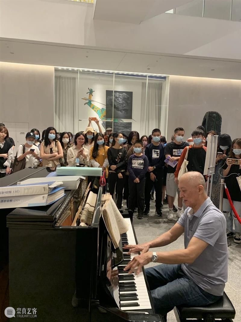 艺趣 | “你的” 钢琴弹奏季 钢琴 艺趣 弹奏季 海上世界文化艺术中心 音乐 爱好者 乐章 网络 红人 爷爷 崇真艺客