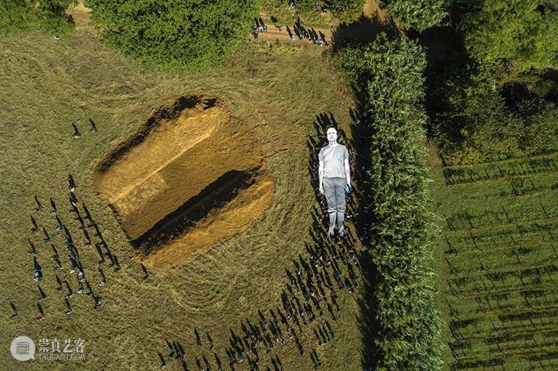 JR意大利首次个展「奥梅利亚•康塔迪纳」暨同名影片首映，围绕承诺、自由与身份重述传统乡村文化 梅利亚 意大利 个展 身份 康塔迪纳 乡村 文化 影片 JR奥 康塔迪纳Omelia 崇真艺客
