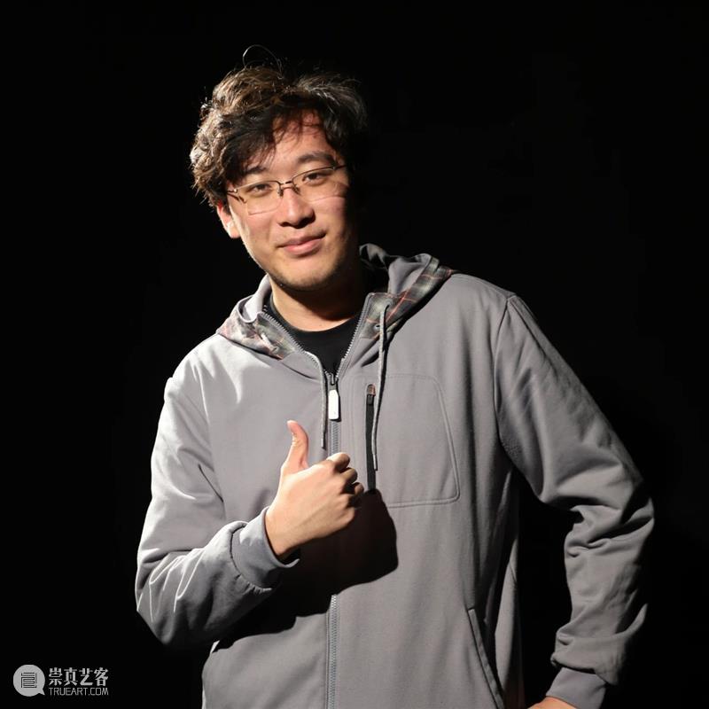 看上海戏剧学院5位“未来青年艺术家”，如何在公交枢纽用艺术温暖你 公交 枢纽 未来 青年 艺术家 上海戏剧学院 艺术 作品 流影 作者 崇真艺客