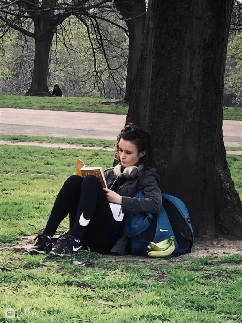 READ IT ANYTIME｜阅读照亮世界 世界 READ read anytime Reader feng 阅读者 WORLD简枫 世界的阅读者 作者 崇真艺客