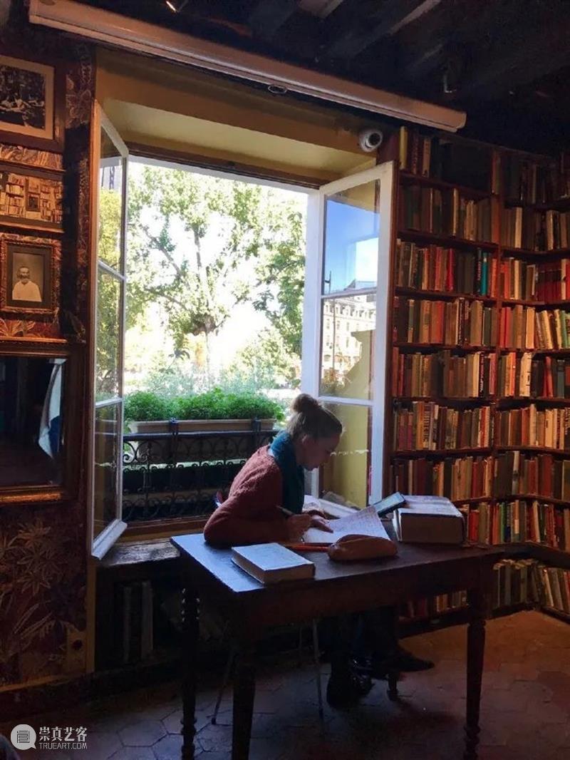 READ IT ANYTIME｜阅读照亮世界 世界 READ read anytime Reader feng 阅读者 WORLD简枫 世界的阅读者 作者 崇真艺客