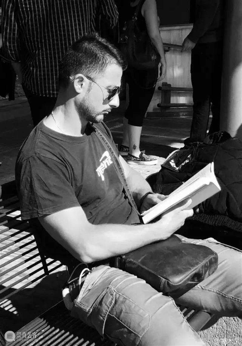 READ IT ANYTIME|阅读照亮世界 世界 READ read anytime Reader feng 阅读者 WORLD简枫 世界的阅读者 作者 崇真艺客