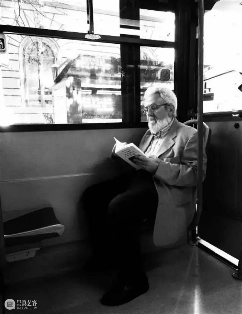 READ IT ANYTIME|阅读照亮世界 世界 READ read anytime Reader feng 阅读者 WORLD简枫 世界的阅读者 作者 崇真艺客