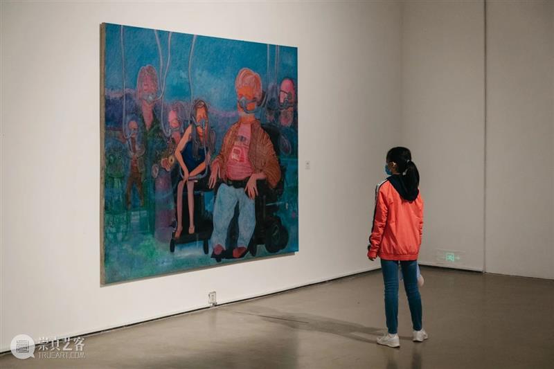 早年间捕蛇奇人，三里屯画尽人间百态，刘国义“今日”呈现个展“幻与弦” 刘国义 个展 早年 奇人 三里屯 人间 百态 名称 策展人 王春辰 崇真艺客
