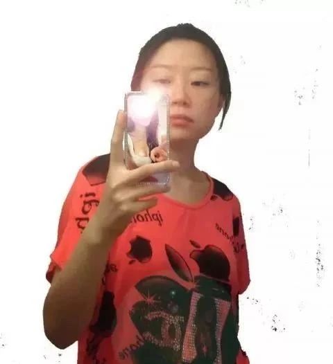 苗颖，世界和我隔着一个防火墙 | “愿你生活甜如蜜” 苗颖 生活 防火墙 世界 中国美术学院新媒体系 学士学位 纽约州立大学阿尔弗莱德艺术设计学院 电子 艺术 专业 崇真艺客