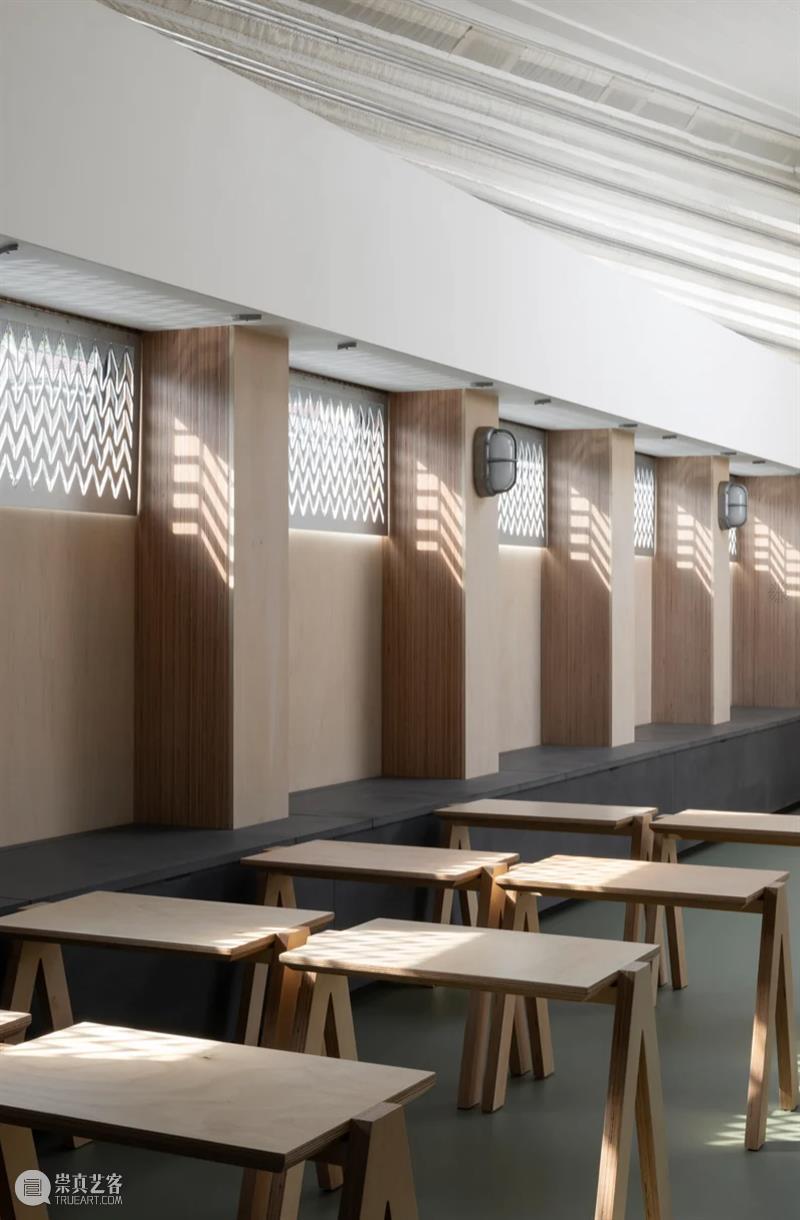伦敦船体教堂，风琴式伸缩屋面 / Denizen Works 伦敦 教堂 船体 风琴式 屋面 教区 屋顶 宽梁狭船 创世纪 Genesis 崇真艺客