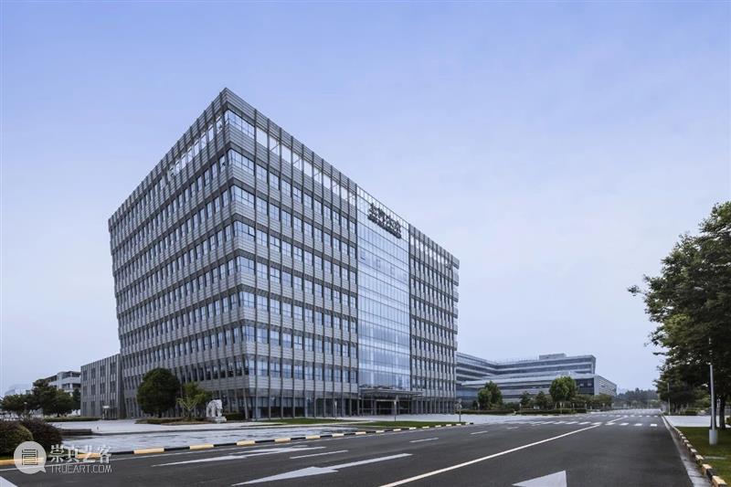 ​上汽大众汽车有限公司技术管理中心二期 / B+H Architects 上汽大众汽车有限公司 技术 中心 胡义杰 上海市 嘉定区 于田工业园区 员工 空间 会议室 崇真艺客