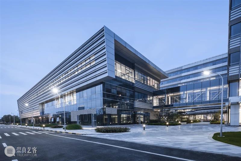 ​上汽大众汽车有限公司技术管理中心二期 / B+H Architects 上汽大众汽车有限公司 技术 中心 胡义杰 上海市 嘉定区 于田工业园区 员工 空间 会议室 崇真艺客