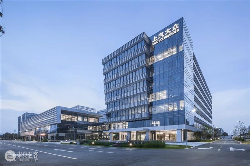 ​上汽大众汽车有限公司技术管理中心二期 / B+H Architects 上汽大众汽车有限公司 技术 中心 胡义杰 上海市 嘉定区 于田工业园区 员工 空间 会议室 崇真艺客