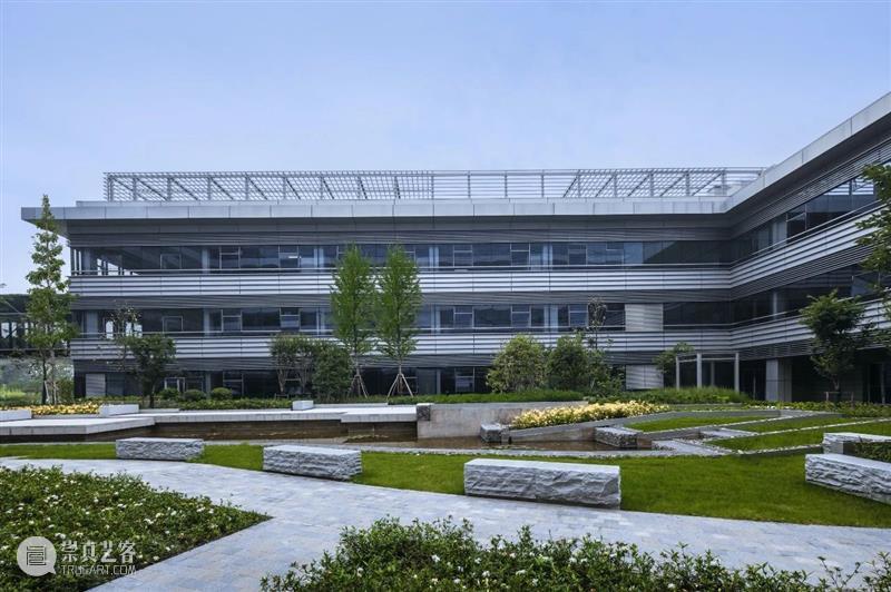 ​上汽大众汽车有限公司技术管理中心二期 / B+H Architects 上汽大众汽车有限公司 技术 中心 胡义杰 上海市 嘉定区 于田工业园区 员工 空间 会议室 崇真艺客