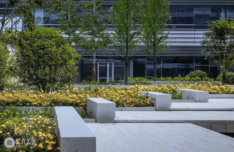 ​上汽大众汽车有限公司技术管理中心二期 / B+H Architects 上汽大众汽车有限公司 技术 中心 胡义杰 上海市 嘉定区 于田工业园区 员工 空间 会议室 崇真艺客