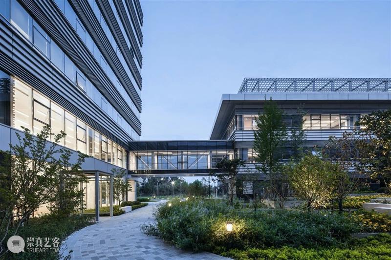 ​上汽大众汽车有限公司技术管理中心二期 / B+H Architects 上汽大众汽车有限公司 技术 中心 胡义杰 上海市 嘉定区 于田工业园区 员工 空间 会议室 崇真艺客