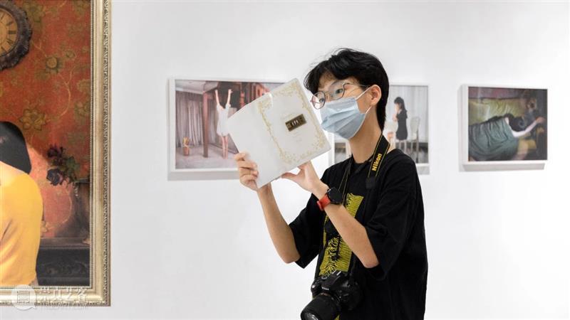 隔离在家你能创作什么?汪雪涯专访 | 三影堂厦门 汪雪涯 厦门 个展 私人 剧场 三影堂厦门摄影艺术中心 艺术家 汪雪涯策展人 肖瑞昀 展期 崇真艺客