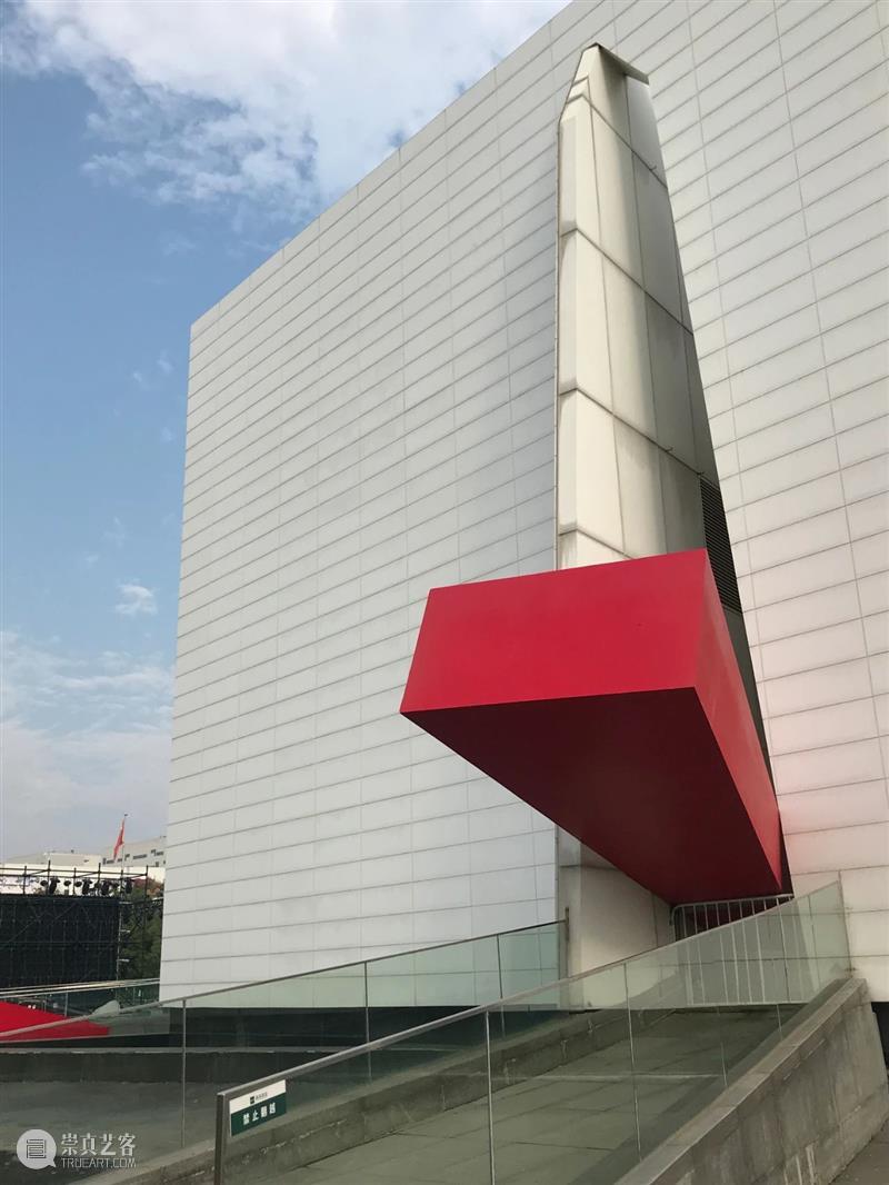 超级课堂 | 观展有感,受益良多 课堂 观展 武汉科技大学 艺术 学子 美术馆 馆内 武汉 系列 观后感 崇真艺客