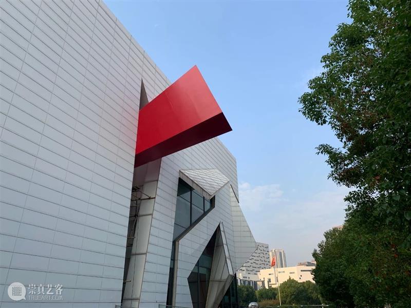 超级课堂 | 观展有感,受益良多 课堂 观展 武汉科技大学 艺术 学子 美术馆 馆内 武汉 系列 观后感 崇真艺客