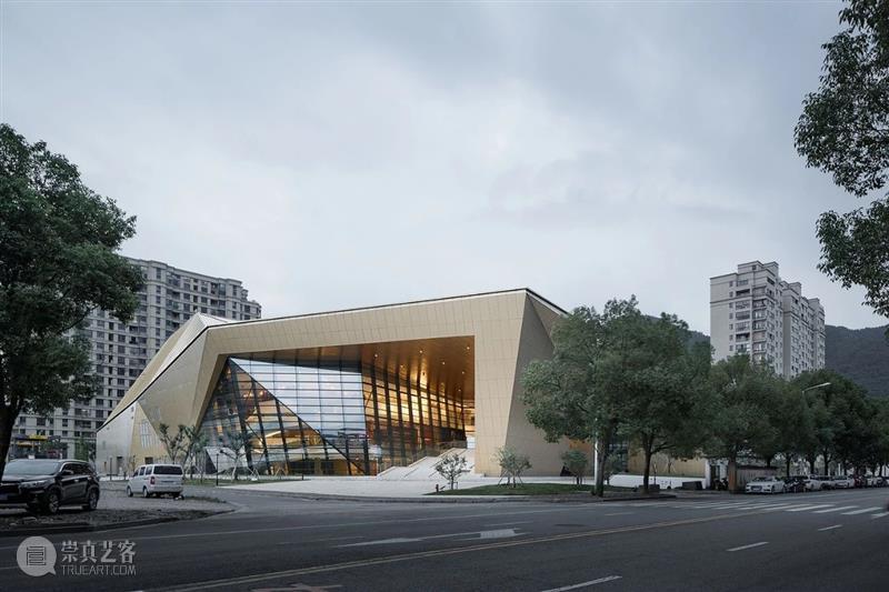 三门剧院 / 浙江大学建筑设计研究院 视频资讯 ADCNews 剧院 浙江大学建筑设计研究院 章鱼 工作室 项目 三门县 行政 文化 中心 多功能 崇真艺客