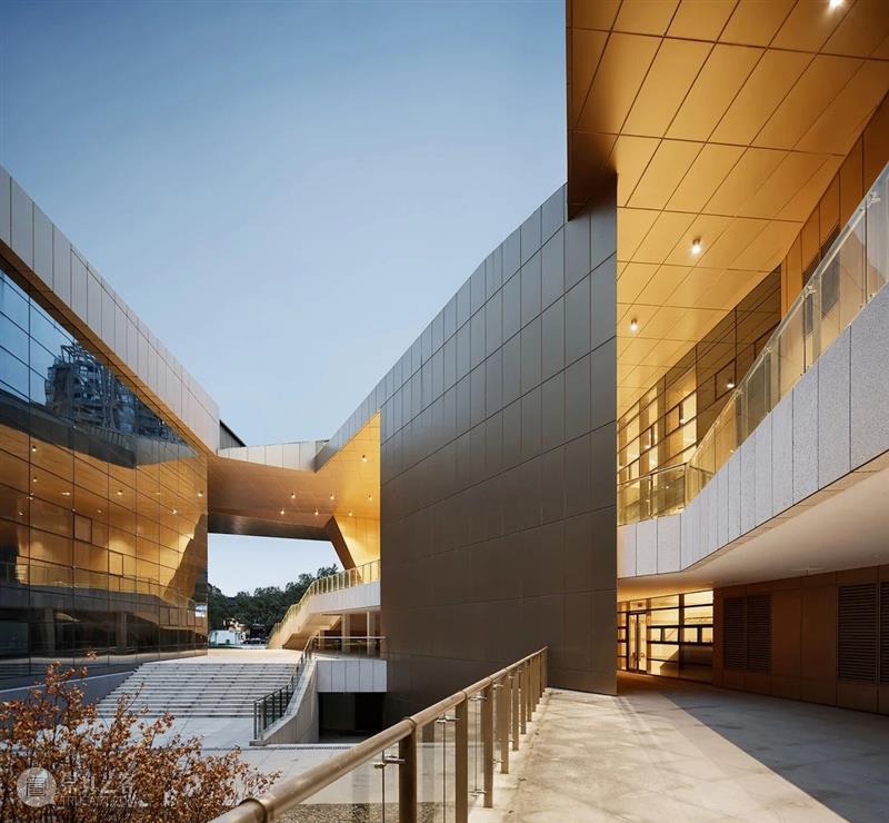 三门剧院 / 浙江大学建筑设计研究院 视频资讯 ADCNews 剧院 浙江大学建筑设计研究院 章鱼 工作室 项目 三门县 行政 文化 中心 多功能 崇真艺客