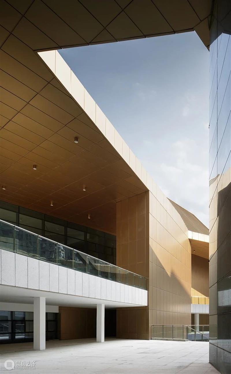 三门剧院 / 浙江大学建筑设计研究院 视频资讯 ADCNews 剧院 浙江大学建筑设计研究院 章鱼 工作室 项目 三门县 行政 文化 中心 多功能 崇真艺客