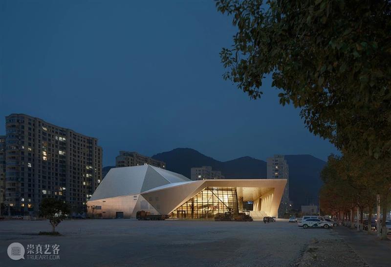 三门剧院 / 浙江大学建筑设计研究院 视频资讯 ADCNews 剧院 浙江大学建筑设计研究院 章鱼 工作室 项目 三门县 行政 文化 中心 多功能 崇真艺客