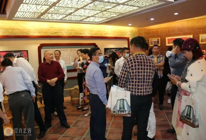 庆祝勇立潮头•海滨邹鲁非遗公益展开幕式圆满成功! 德顺宝企业文化 开幕式 海滨邹鲁非遗公益展 潮头 仪式 合照 深圳市政协 副主席 乔恒利 深圳市委 常委 崇真艺客