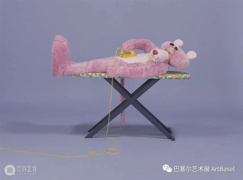 踏着落叶,吹着秋风 — 上海艺术周的打卡路线 上海 艺术 落叶 秋风 路线 Prada 图片 Prada基金会 天气 艺术展 崇真艺客