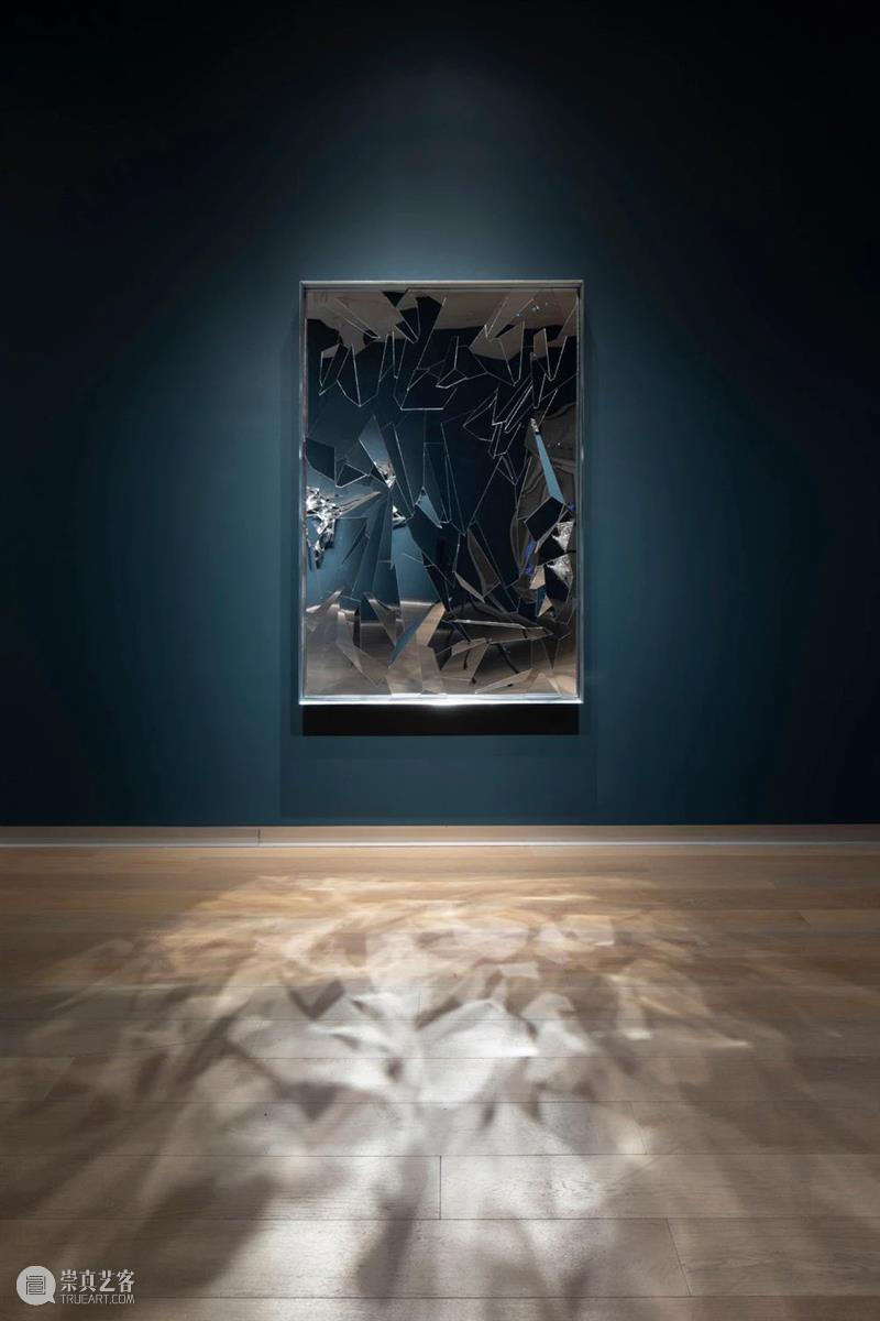 立木画廊艺术家专题——李昢 Lee Bul | 西岸艺博会2020 画廊 艺术家 Bul 专题 西岸艺博会 西岸 艺术 博览会 标志性 作品 崇真艺客