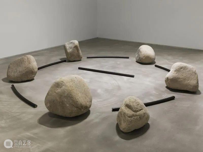 李禹焕 Lee Ufan丨東京画廊+BTAP 西岸艺博会参展艺术家介绍 李禹焕 艺术家 Ufan丨東京画廊+BTAP 西岸艺博会 事物 这个世界 一面 Untitled 日本 物派 崇真艺客