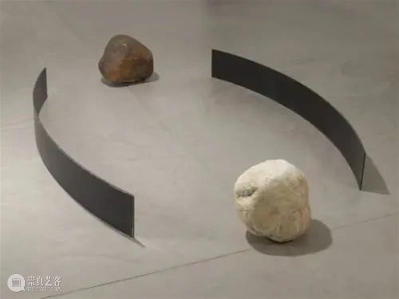 李禹焕 Lee Ufan丨東京画廊+BTAP 西岸艺博会参展艺术家介绍 李禹焕 艺术家 Ufan丨東京画廊+BTAP 西岸艺博会 事物 这个世界 一面 Untitled 日本 物派 崇真艺客
