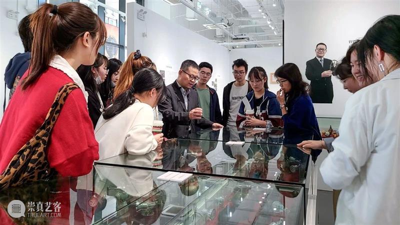 铃铛的故事就是人类文化史中一部浓缩的“百科全书” 铃铛 故事 人类 文化史 百科全书 惠风和畅 临港 文化 收藏展 尾声 崇真艺客