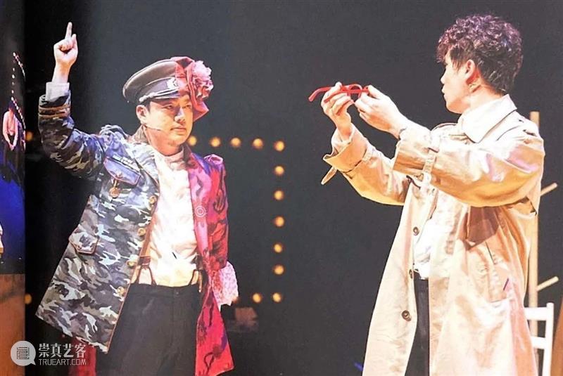 什么？他们居然也演过音乐剧《两个人的谋杀》？ 音乐剧 两个人 世界 小说 作家 生日会 疑点 密室 谋杀案 一个人 崇真艺客