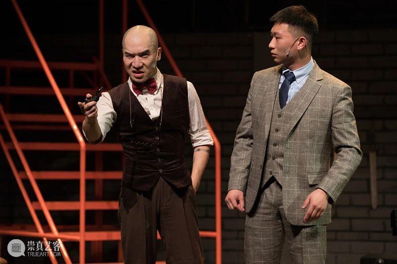什么？他们居然也演过音乐剧《两个人的谋杀》？ 音乐剧 两个人 世界 小说 作家 生日会 疑点 密室 谋杀案 一个人 崇真艺客