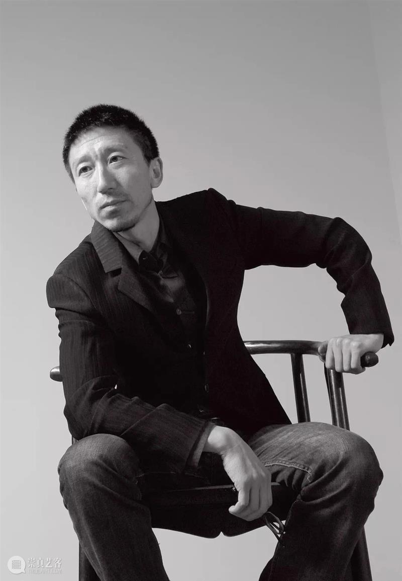 中国嘉德2020秋拍 | 画家与导演合作下的双重叙事——王兴伟谈《孔雀》 王兴伟 孔雀 导演 中国 嘉德 画家 观念 领域 代表 以来 崇真艺客