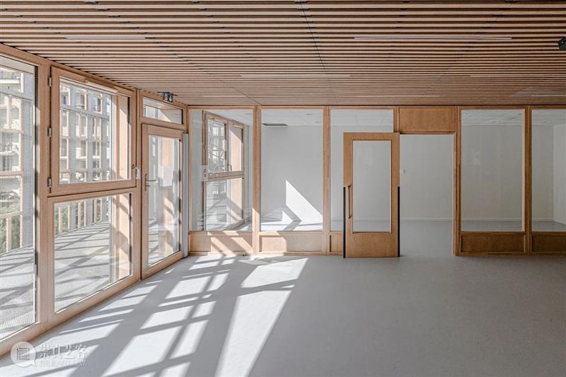 回收窗框，巴黎司法幼儿园 / BFV Architectes Architectes 巴黎 窗框 司法 幼儿园 Bocabeille 项目 经济 概念 环保 崇真艺客