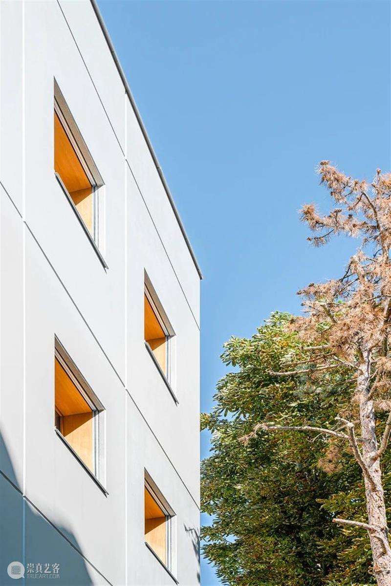 回收窗框，巴黎司法幼儿园 / BFV Architectes Architectes 巴黎 窗框 司法 幼儿园 Bocabeille 项目 经济 概念 环保 崇真艺客