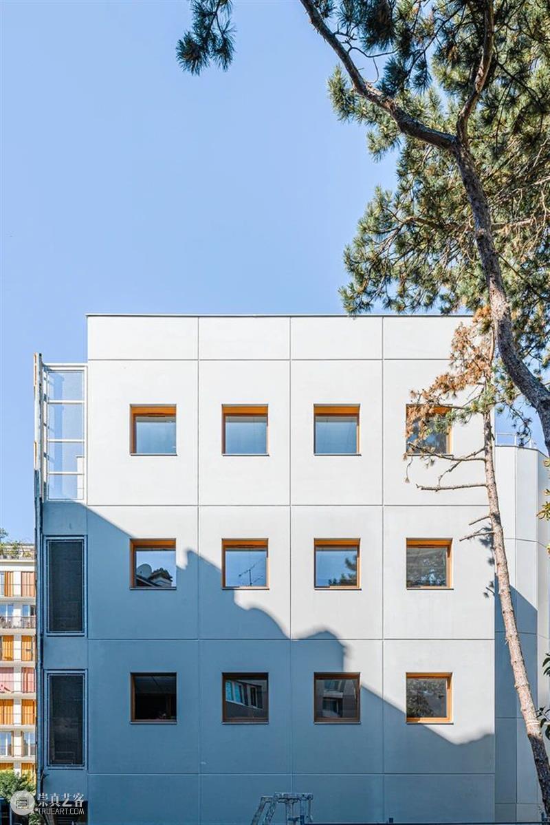 回收窗框，巴黎司法幼儿园 / BFV Architectes Architectes 巴黎 窗框 司法 幼儿园 Bocabeille 项目 经济 概念 环保 崇真艺客