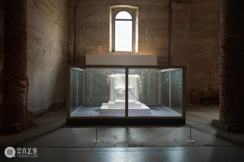 HOW 新展赠票福利|一起探索神秘“暗光” HOW 暗光 福利 海报 灵感 Oursler 元素 展期 艺术家 乌拉 崇真艺客