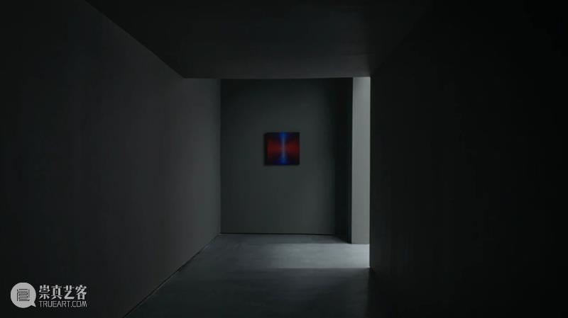 AIKE 现场｜王一个展《当明有暗，当暗有明》 王一 AIKE 现场 AIKE荣幸 个展 装置 作品 柱场 域内 几何 崇真艺客