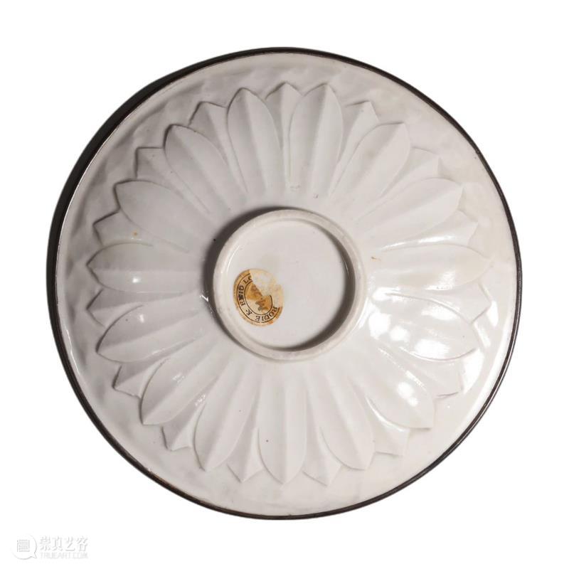 【保利拍卖2020秋拍】慈寿凝禧——十面灵璧山居典藏雍正粉彩过枝福寿双全大盘暨盛清宋元珍瓷 大盘 保利拍卖 慈寿凝禧 十面灵璧山居典藏雍正粉彩 宋元珍瓷 温馨提示 左右 全图 Lot 雍正 崇真艺客