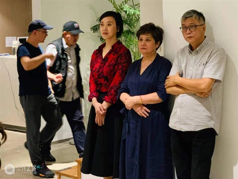 不散的宴席 宴席 李向阳 隔离期笔记 我馆 各界 反响 镜头 现场 故事 回忆 崇真艺客