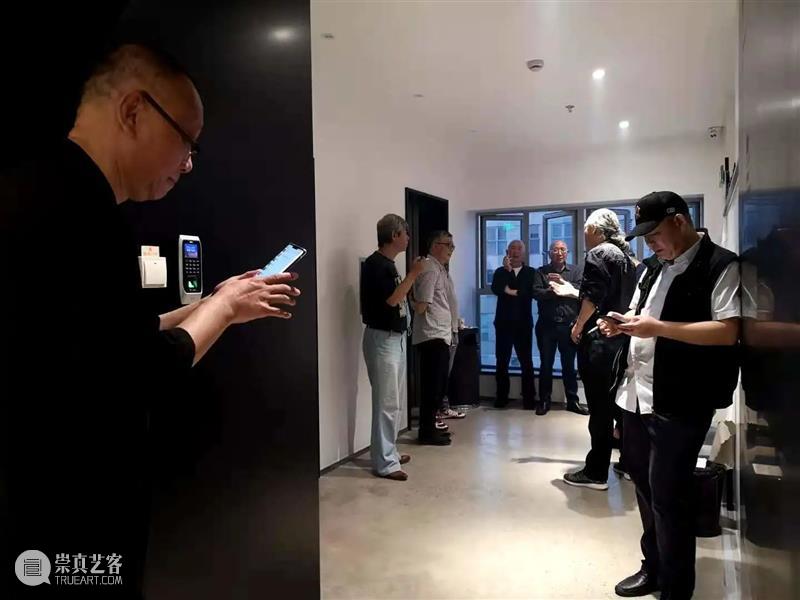 不散的宴席 宴席 李向阳 隔离期笔记 我馆 各界 反响 镜头 现场 故事 回忆 崇真艺客