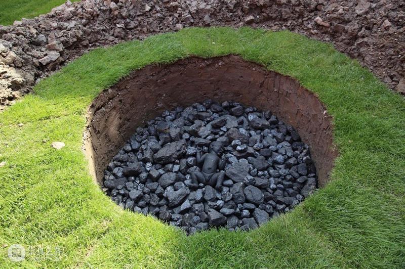 琴嘎，本土与国际的现实错位 | “愿你生活甜如蜜” 琴嘎 现实 本土 生活 国际 艺术家 空间 创始人 内蒙古 中央美术学院附中 崇真艺客