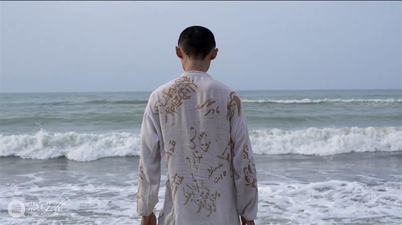 孙宇·HOLY SHIRT 作品导览｜南京国际艺博会 NAFI2020·展览现场 南京 国际 孙宇 SHIRT 现场 作品 艺博会 导览 Gallery+Projects荣幸 艺术 崇真艺客