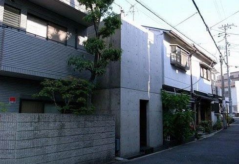 【IFA-艺术赏析】“清水混凝土诗人”——安藤忠雄 安藤忠雄 清水混凝土 艺术 IFA 诗人 建筑 场地 街道 城市 河流 崇真艺客